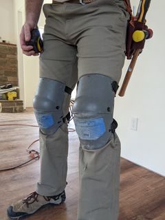 Knee pads are essential to be comfortable and ergonomic when gardening