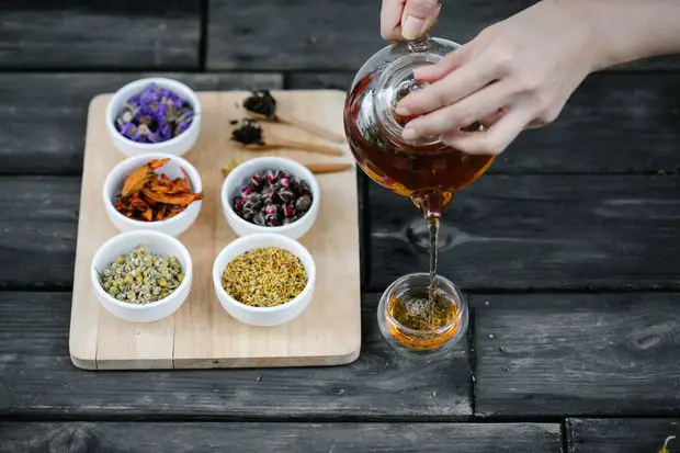 The traditional way to preapare and drink jasmine tea is a mindful ritual